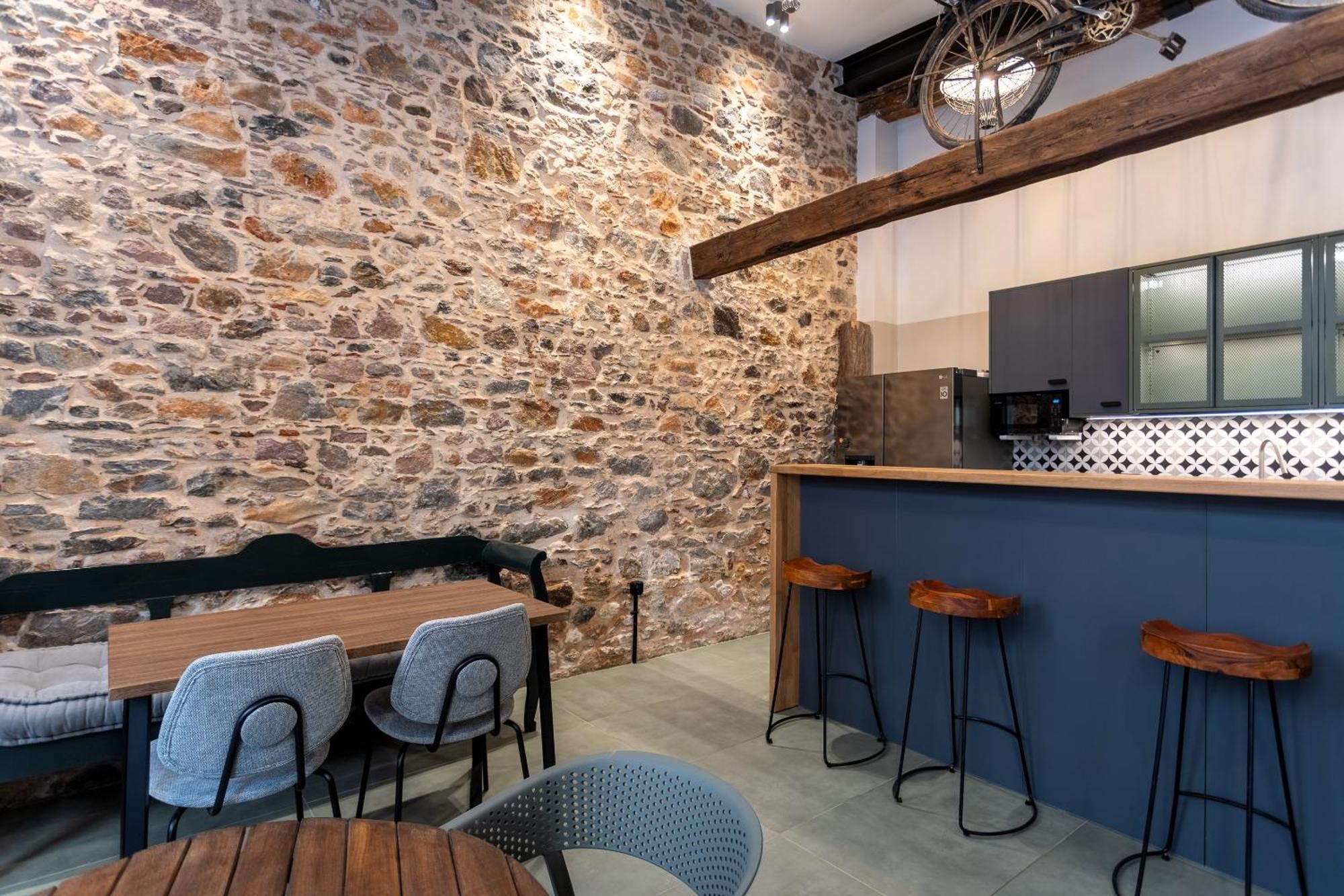 Hostel Issa Lesvos Mytilíni Exterior foto